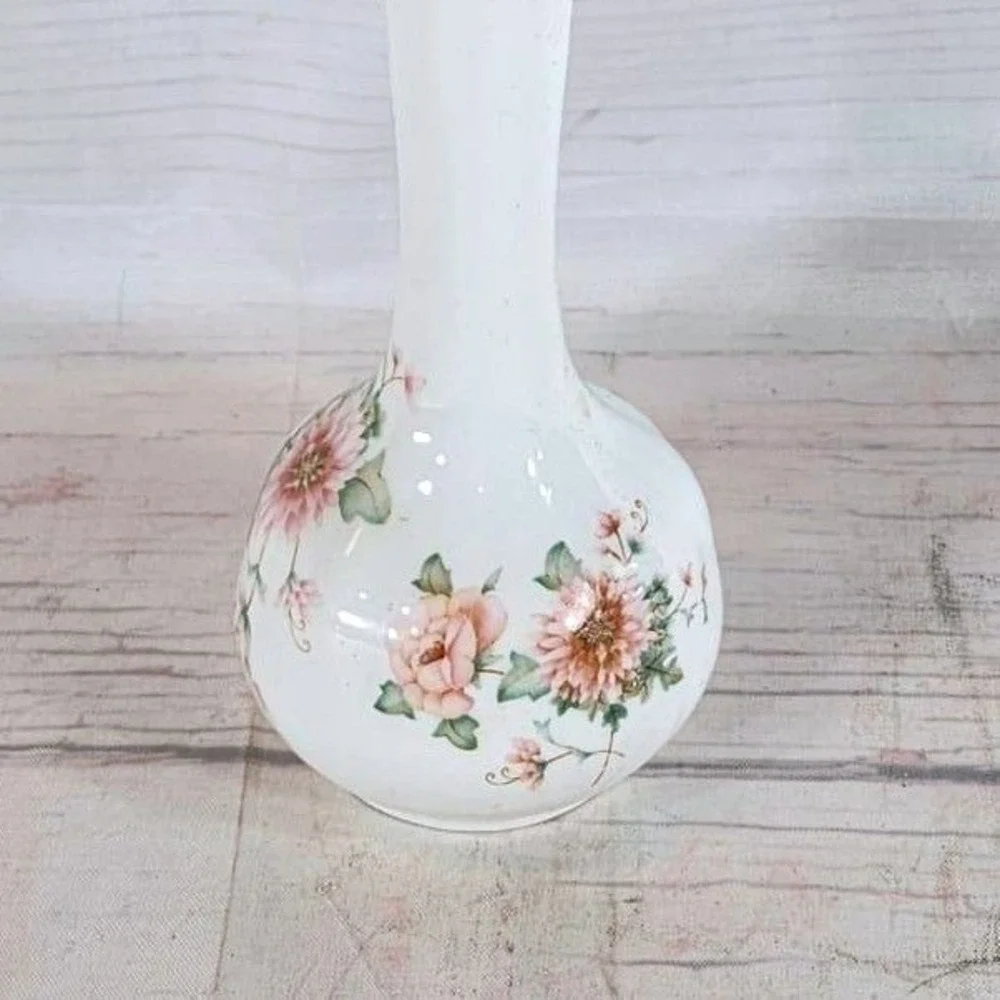 Royal Park Bud Vase‎ White Floral Bone China Staffordshire England with Roses